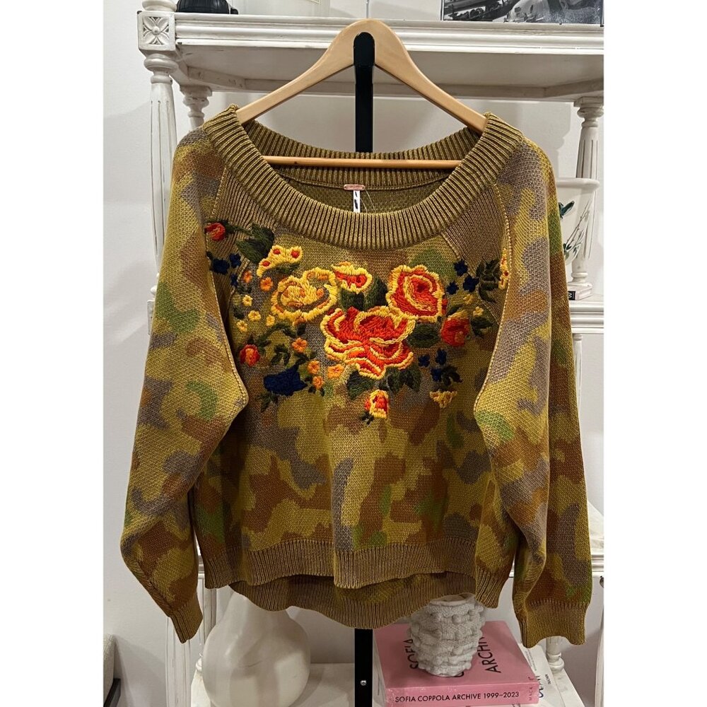 Free People $298 Camo Rose Pullover Size XS Knit Embroidered Sweater - Picture 5 of 7
